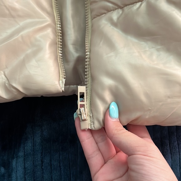 Cropped puffer jacket - Picture 2 of 4